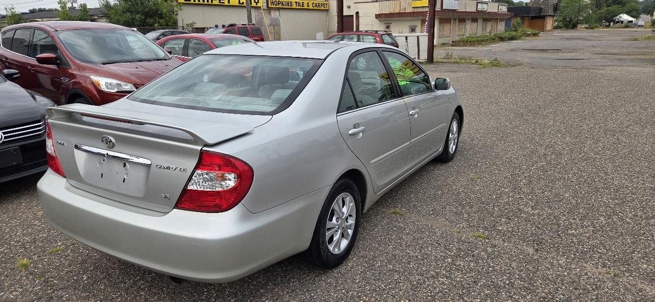 Toyota Camry LE V6 2004