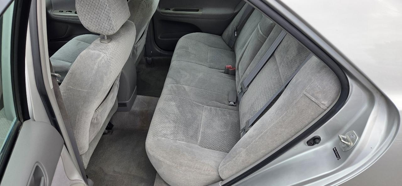 Toyota Camry LE V6 2004