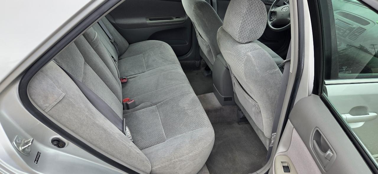 Toyota Camry LE V6 2004