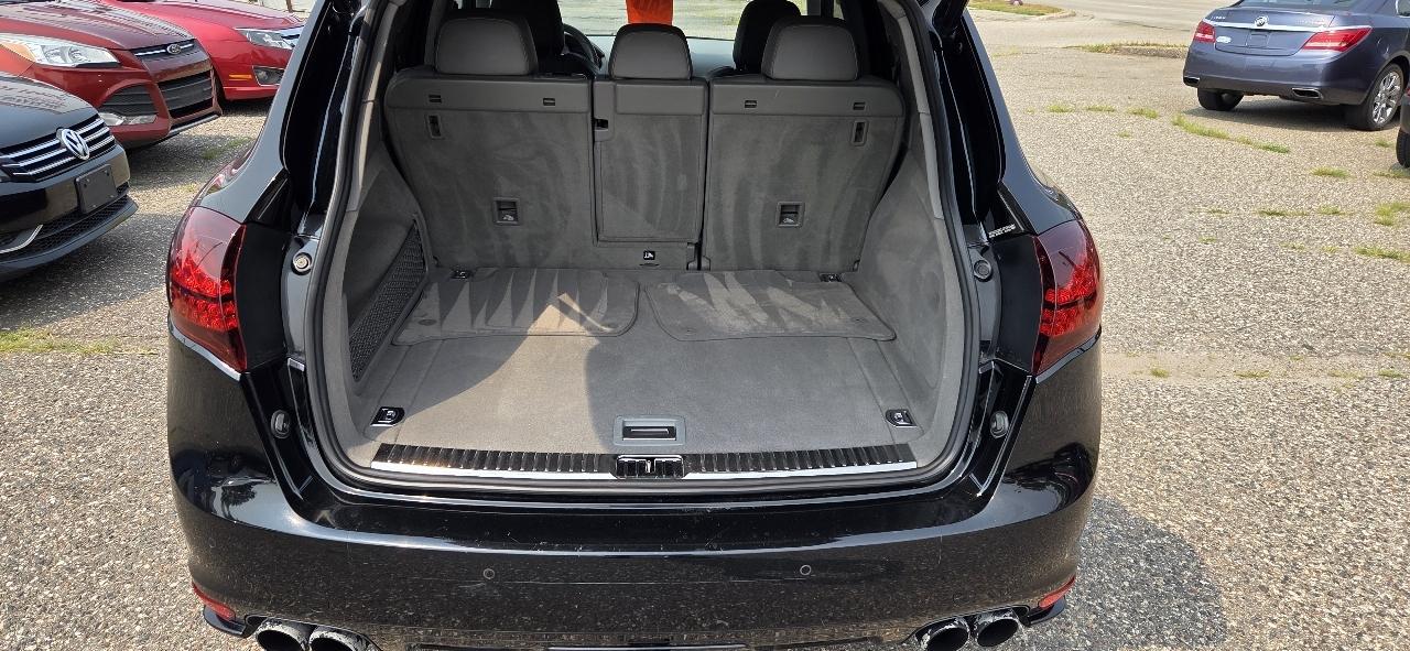 Porsche Cayenne GTS 2014