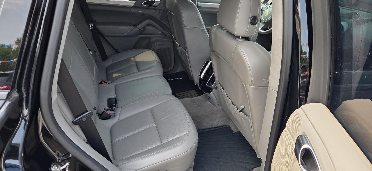 Porsche Cayenne GTS 2014