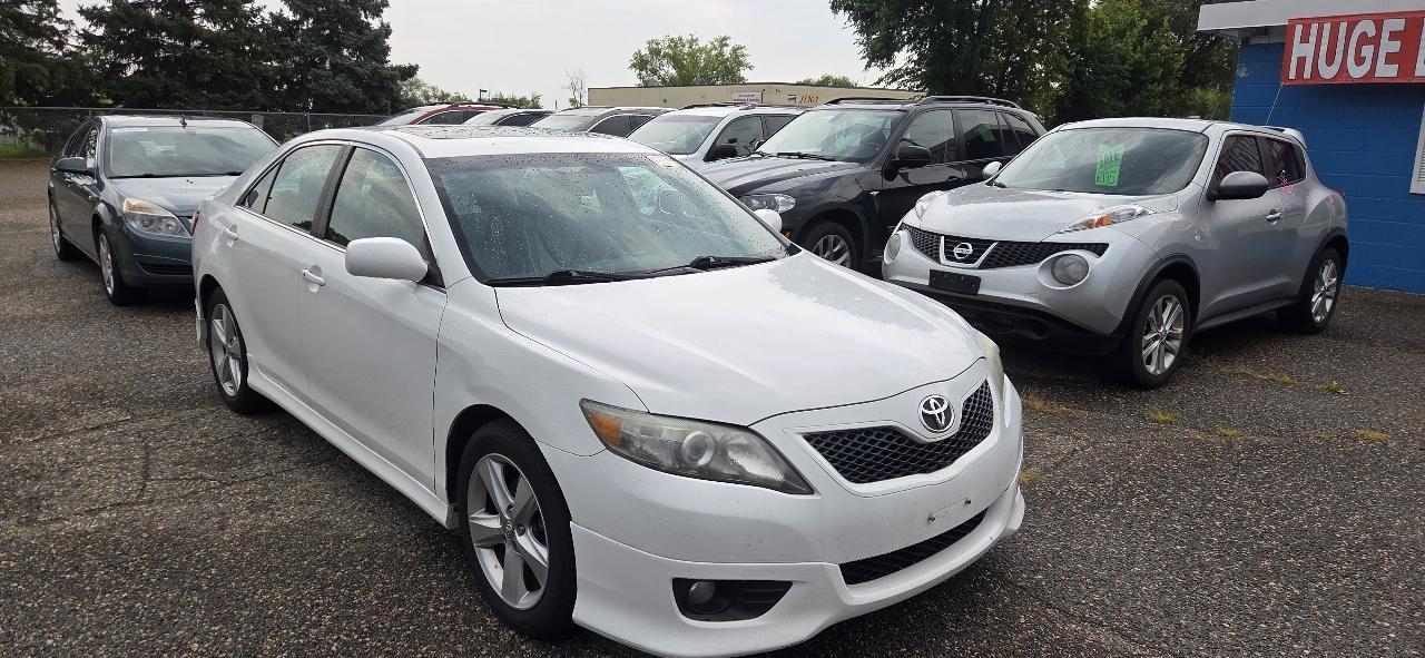 Toyota Camry SE 6-Spd AT 2010