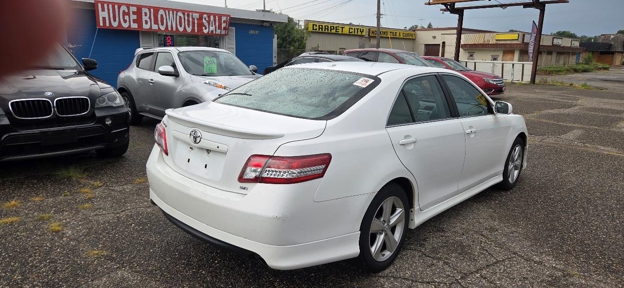 Toyota Camry SE 6-Spd AT 2010