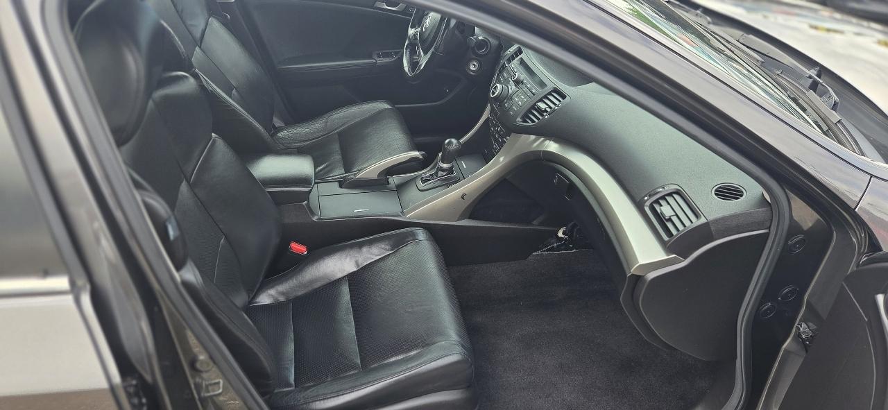 Acura TSX 5-speed AT 2010