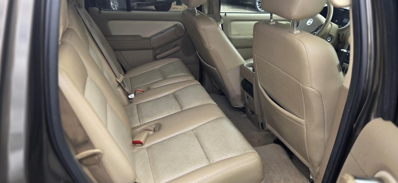 Mercury Mountaineer Base 4.0L AWD 2008