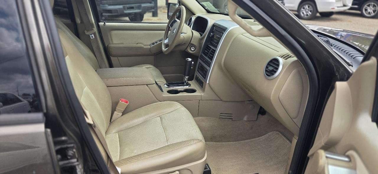 Mercury Mountaineer Base 4.0L AWD 2008