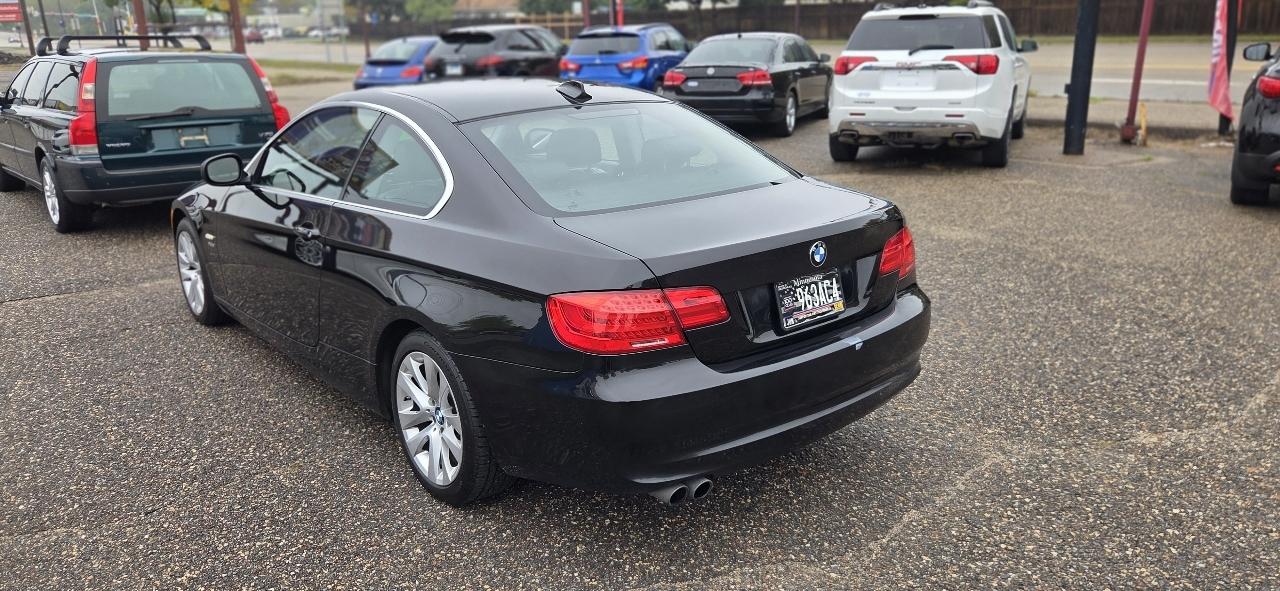 BMW 3-Series 328i xDrive Coupe 2012