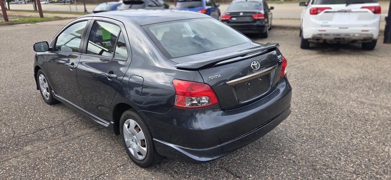 Toyota Yaris Sedan S 4-Speed AT 2009