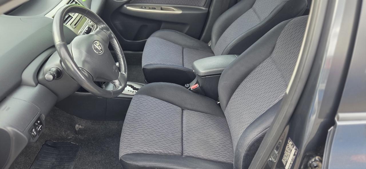 Toyota Yaris Sedan S 4-Speed AT 2009