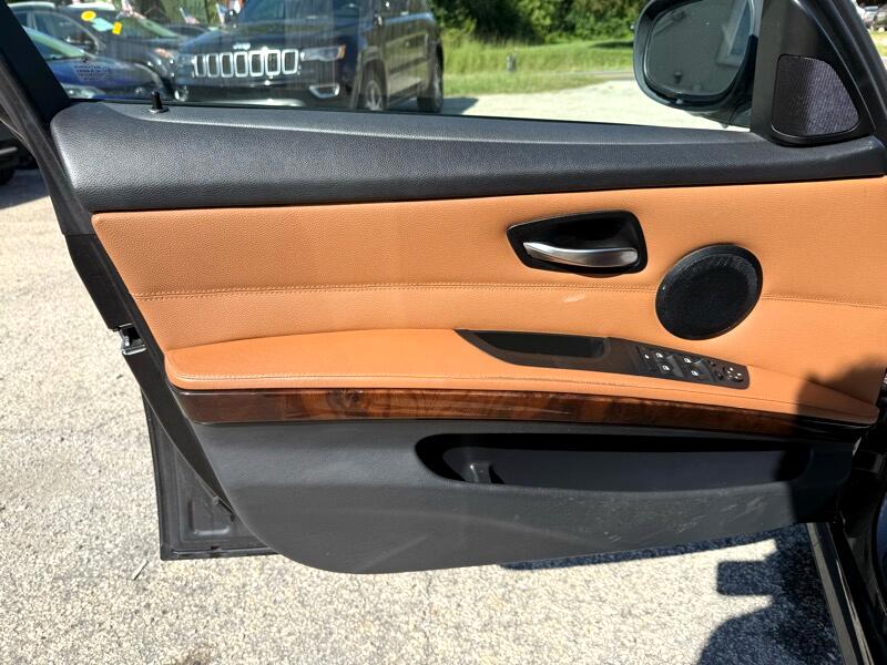 BMW 3-Series 328i xDrive SA 2011