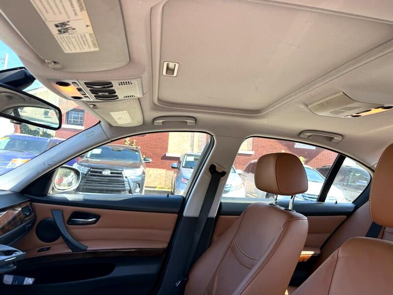 BMW 3-Series 328i xDrive SA 2011