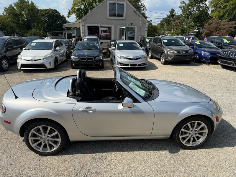 Mazda MX-5 Miata Touring Power Retractable Hardtop 2008