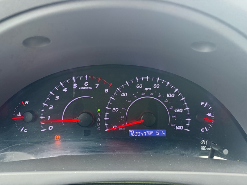 Toyota Camry 4dr Sedan LE Auto 2011