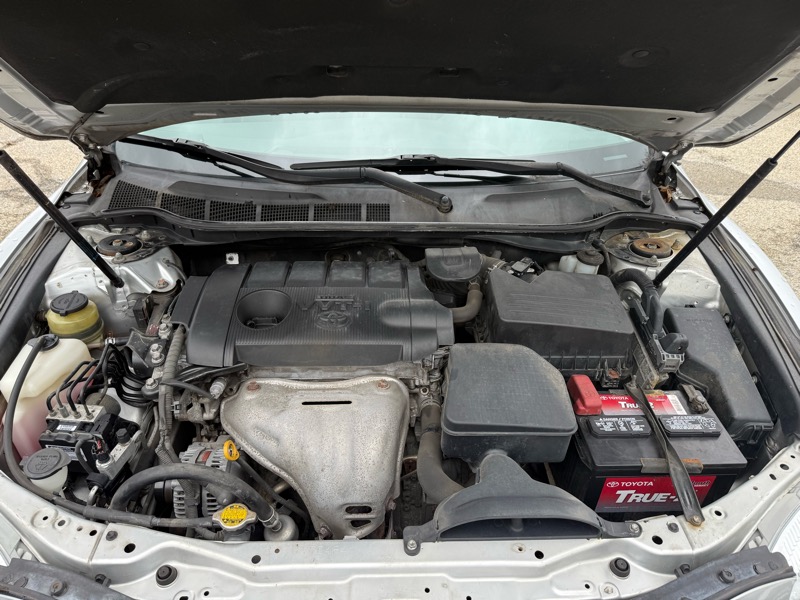 Toyota Camry 4dr Sedan LE Auto 2011