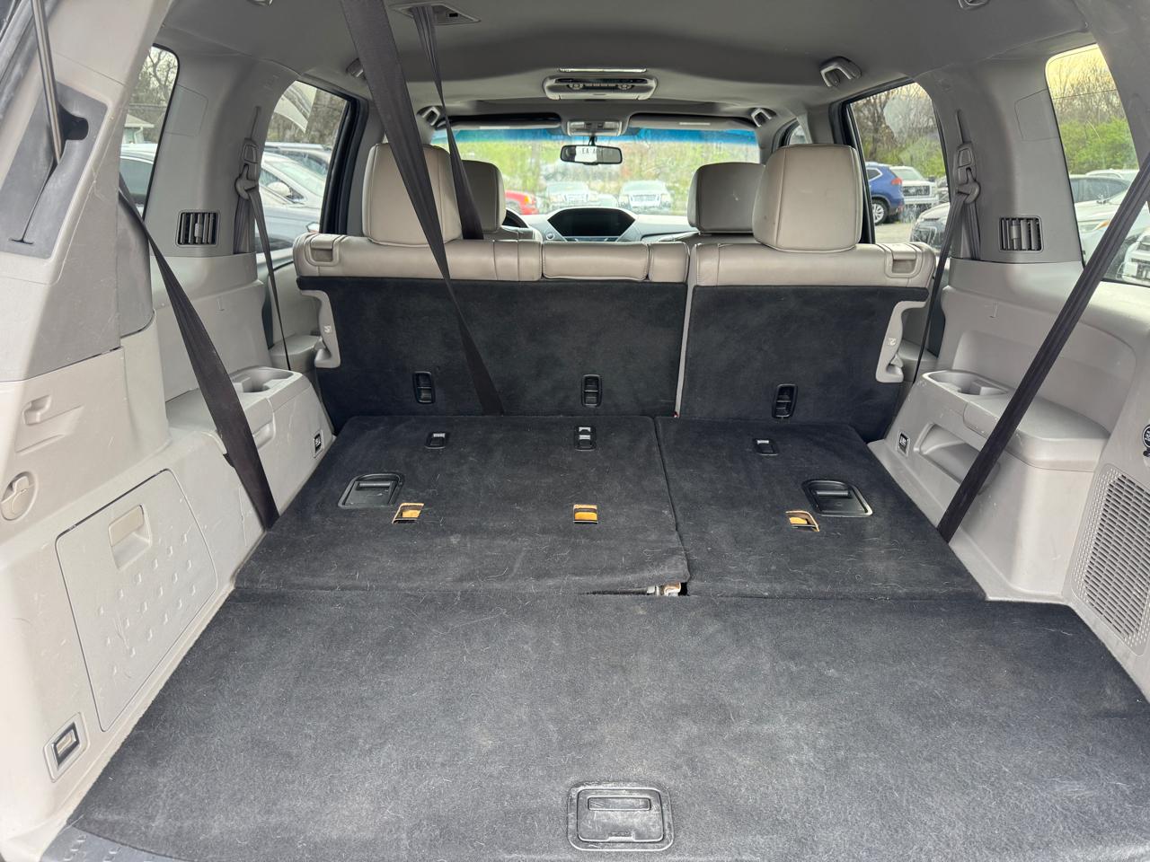 View vehicle photo 7