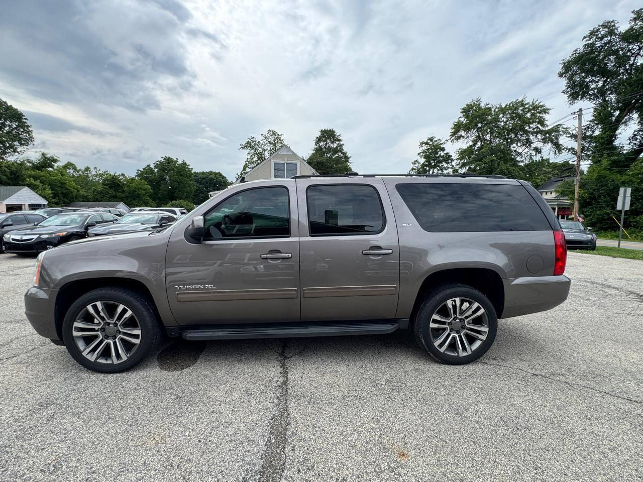 2013 GMC Yukon XL SLT 1/2 Ton 4WD