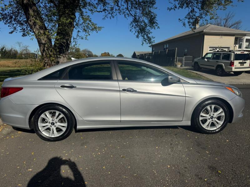 Hyundai Sonata Limited Auto 2011 Hyundai Sonata Limited Auto 2011
