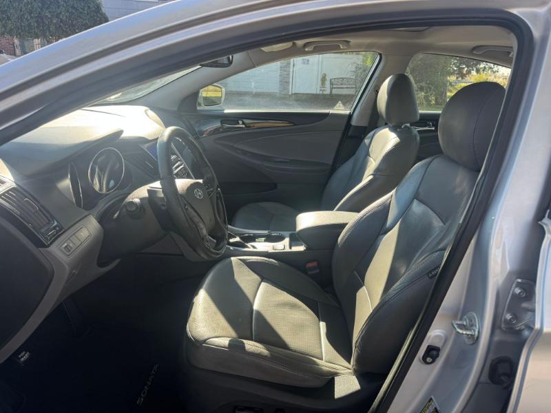 Hyundai Sonata Limited Auto 2011 Hyundai Sonata Limited Auto 2011