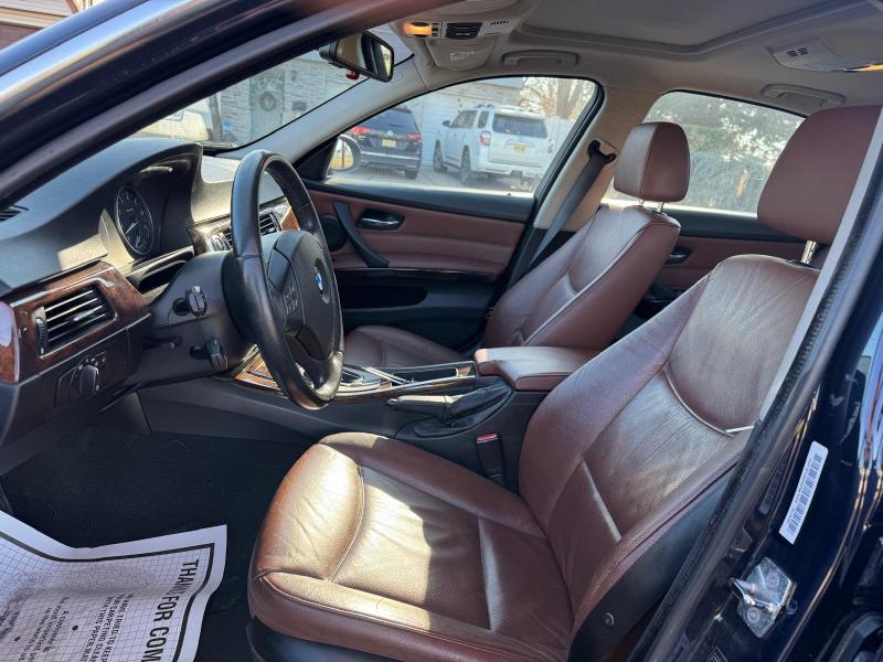 BMW 3-Series 330xi Sedan 2006