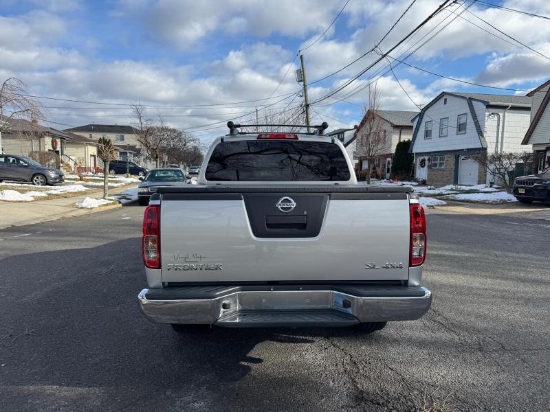 Nissan Frontier SL Crew Cab 4WD 2012