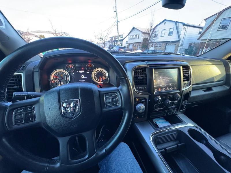 RAM 1500 Sport Quad Cab 4WD 2018