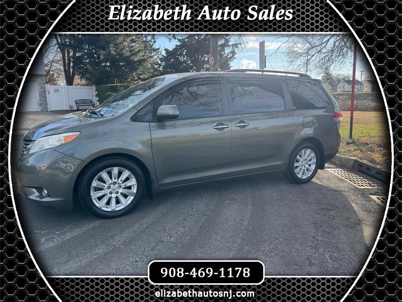 Toyota Sienna XLE AWD 7-Pass V6 2011