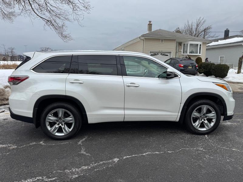 Toyota Highlander Limited AWD V6 2016