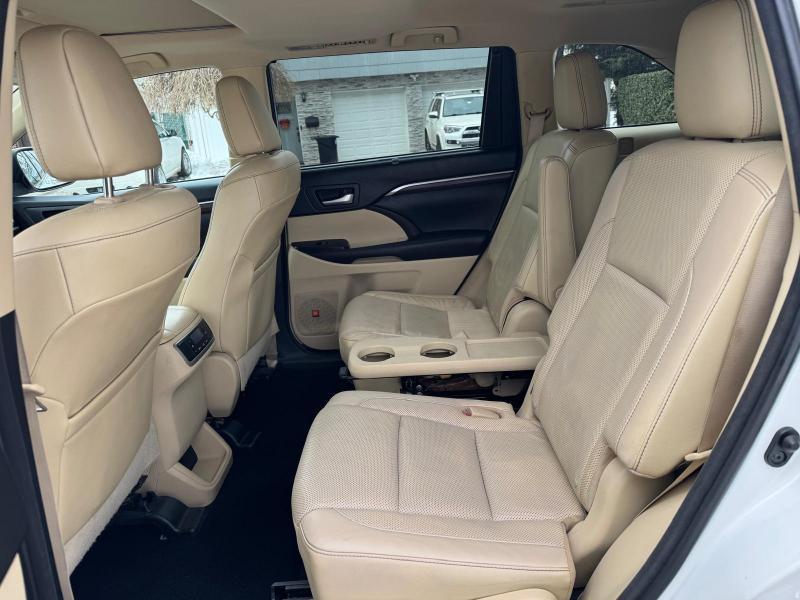 Toyota Highlander Limited AWD V6 2016