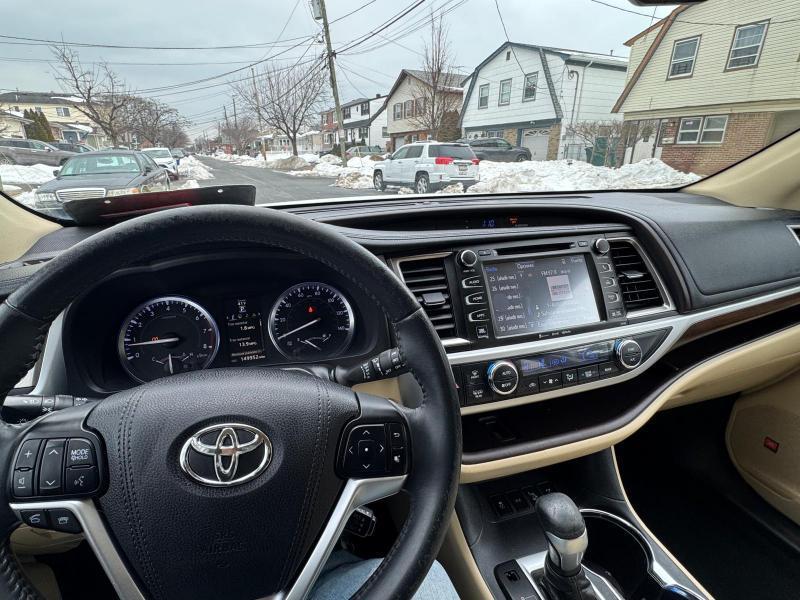 Toyota Highlander Limited AWD V6 2016