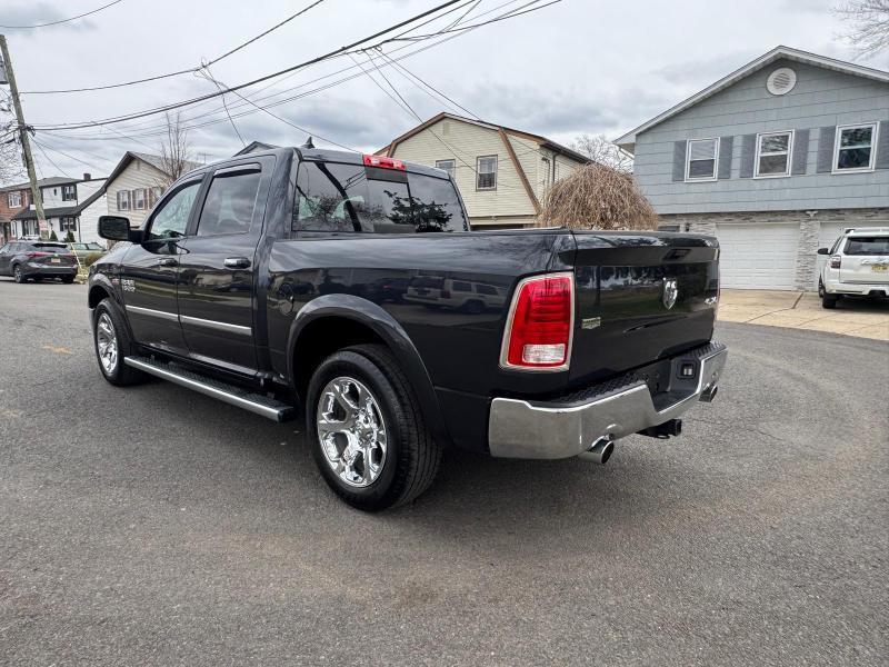 RAM 1500 Laramie Crew Cab SWB 4WD 2014
