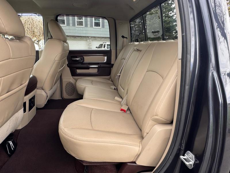 RAM 1500 Laramie Crew Cab SWB 4WD 2014