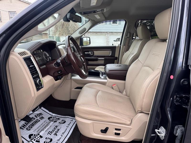 RAM 1500 Laramie Crew Cab SWB 4WD 2014