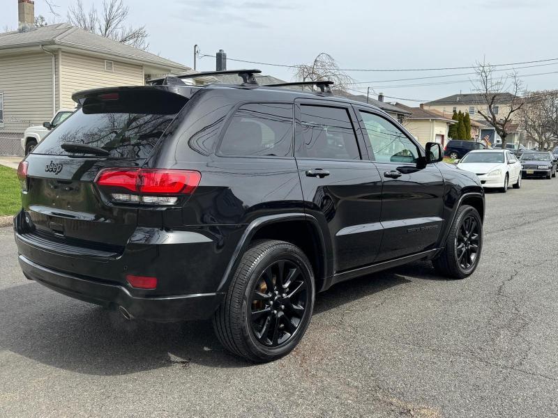 Jeep Grand Cherokee Laredo 4WD 2017