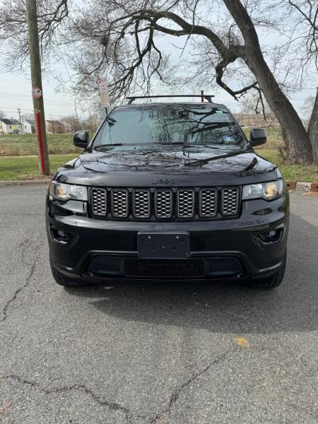 Jeep Grand Cherokee Laredo 4WD 2017