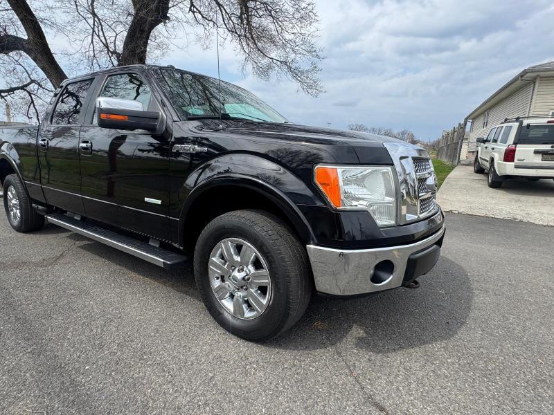 Ford F-150 SuperCrew 139" Lariat 2011