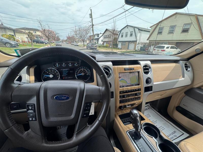Ford F-150 SuperCrew 139" Lariat 2011