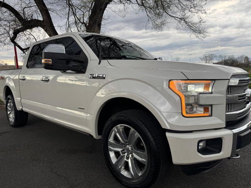 Ford F-150 4WD SuperCrew 145" Platinum 2015