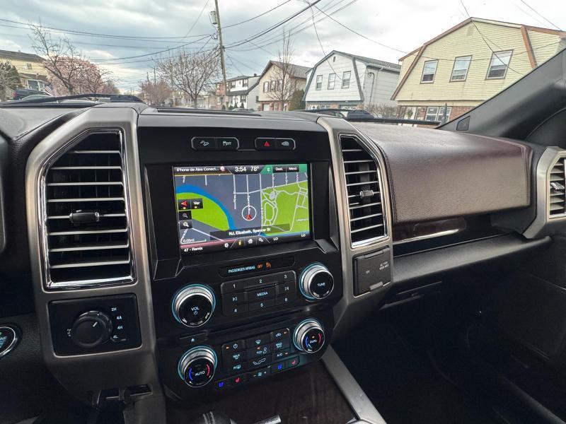 Ford F-150 4WD SuperCrew 145" Platinum 2015