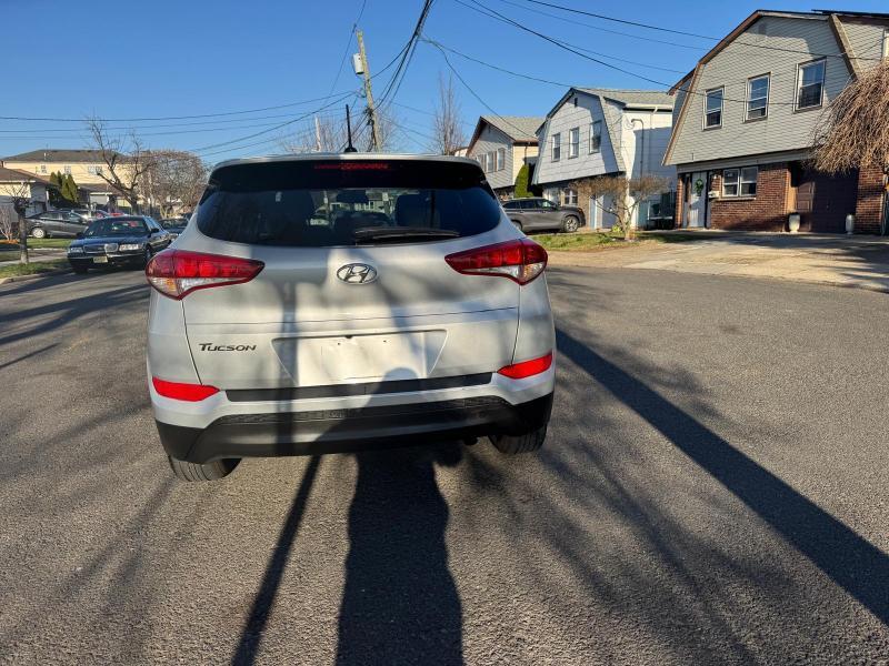 Hyundai Tucson SE 2017