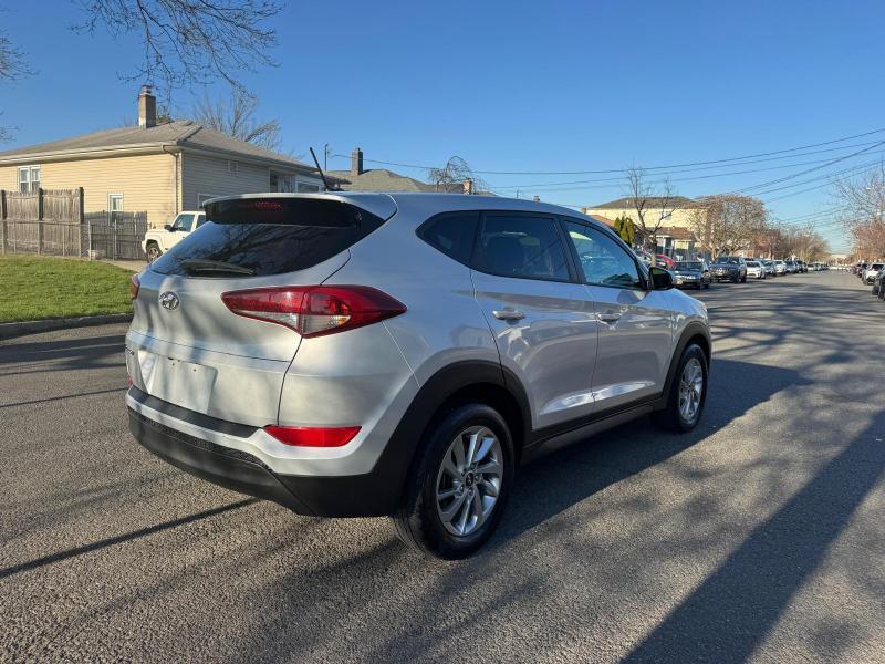 Hyundai Tucson SE 2017
