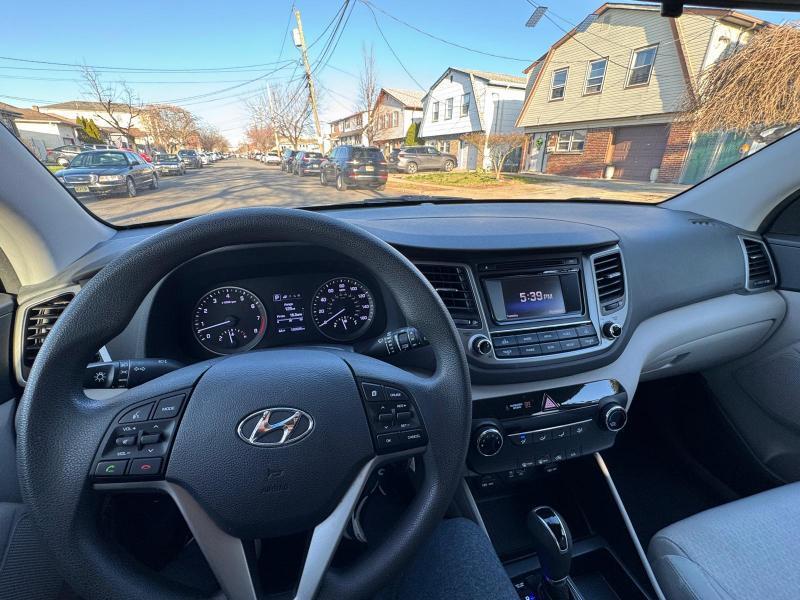 Hyundai Tucson SE 2017