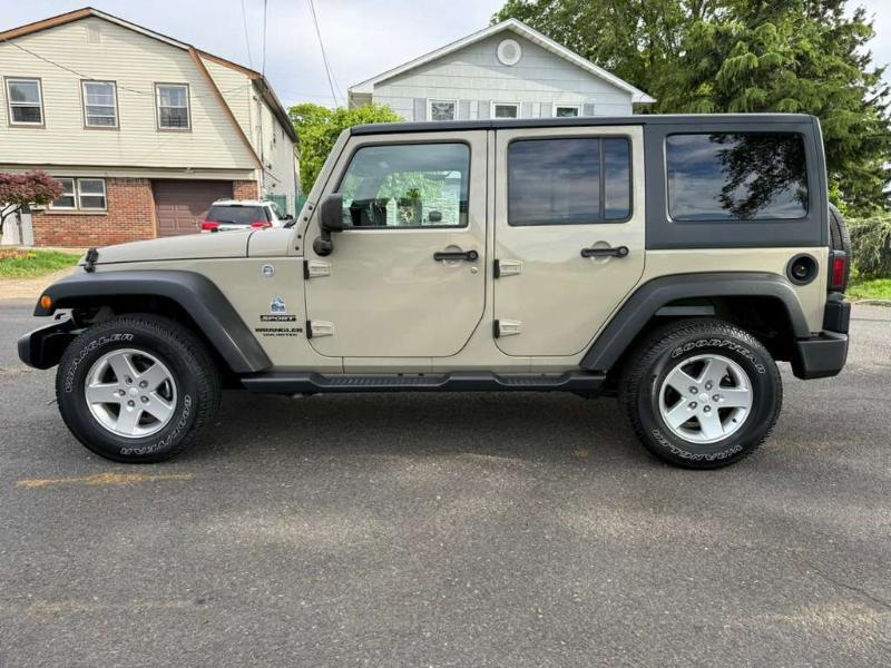 Jeep Wrangler Unlimited Sport 4WD 2017