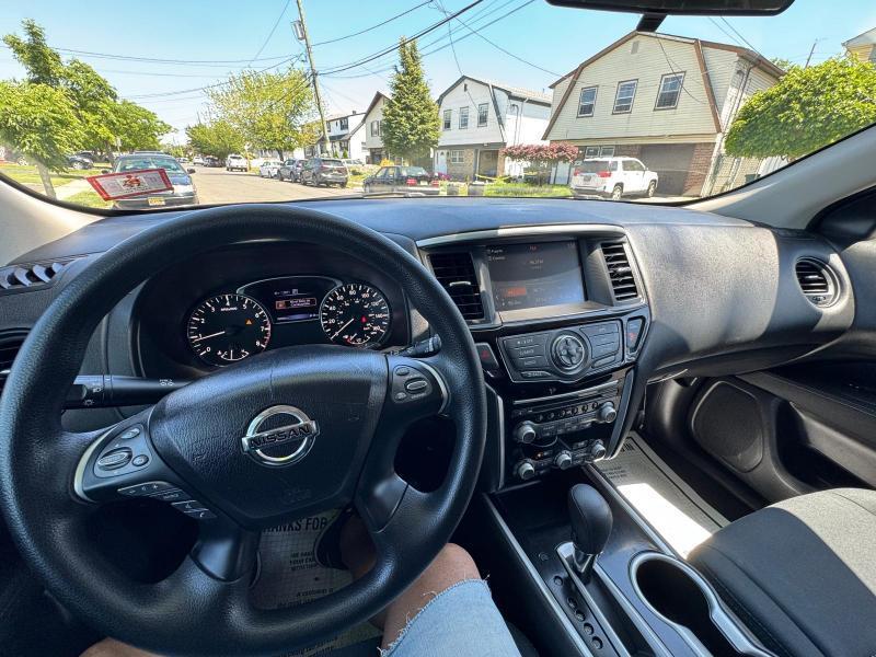 Nissan Pathfinder Platinum 4WD 2017