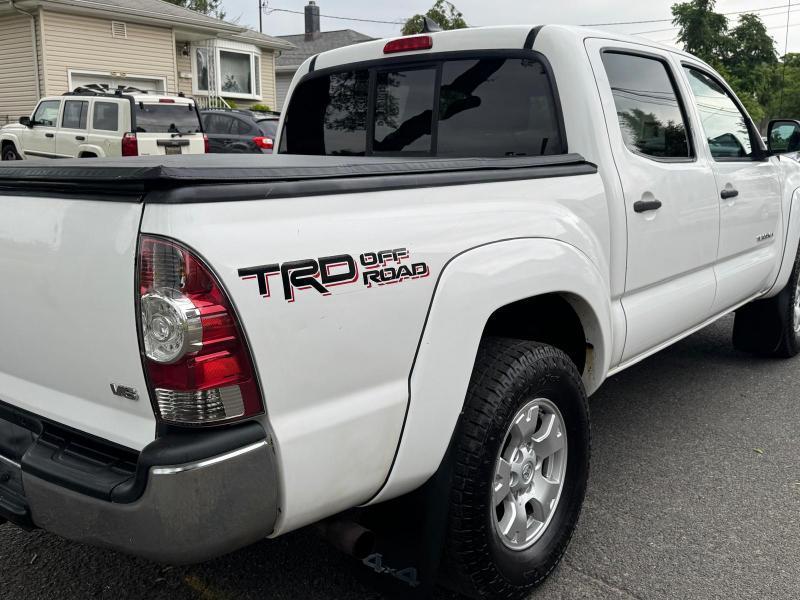 Toyota Tacoma Double Cab V6 5AT 4WD 2014