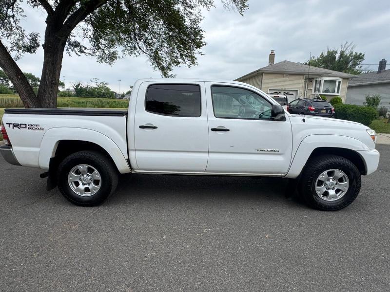 Toyota Tacoma Double Cab V6 5AT 4WD 2014