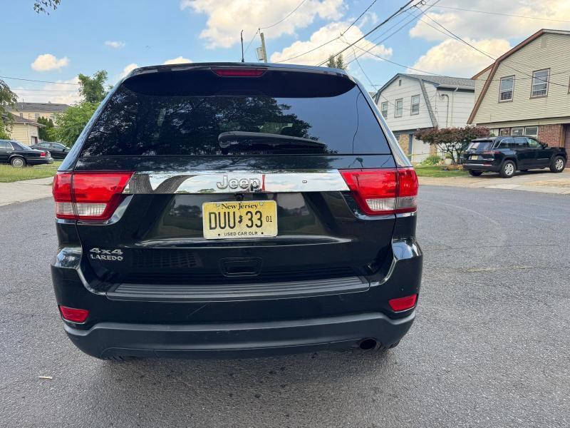 Jeep Grand Cherokee Laredo 4WD 2012