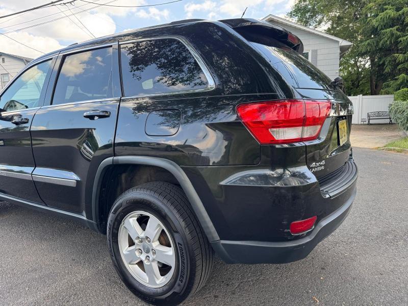 Jeep Grand Cherokee Laredo 4WD 2012