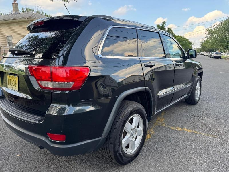 Jeep Grand Cherokee Laredo 4WD 2012
