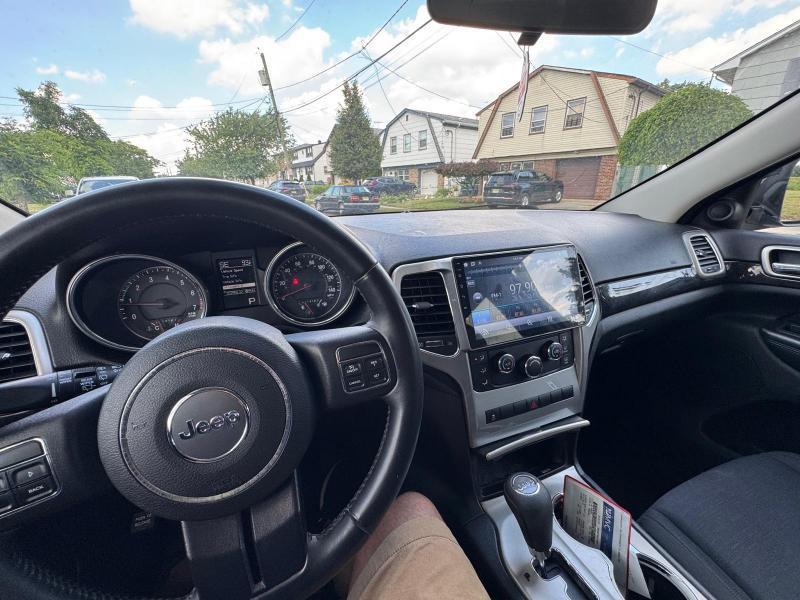 Jeep Grand Cherokee Laredo 4WD 2012