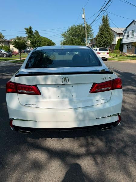 Acura TLX Base 3.5L SH-AWD 2018